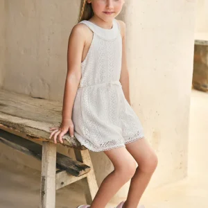 Mono Enterito  de niña de guipur Better Cotton - Garbanzo