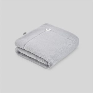 180815-Manta Pelo/Plumeti “Esencial” Paz Rodríguez