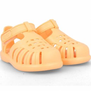 S10311-026-Cangrejera “Tobby Gloss” Apricot Igor