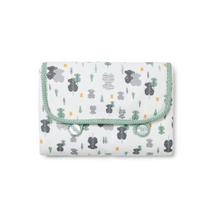 295826084-Cambiador de viaje “Jungle” verde Tous Baby