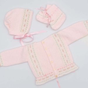 Conjunto Recien Nacido Jersey, Gorro y Botitas Rosas Modelo 3