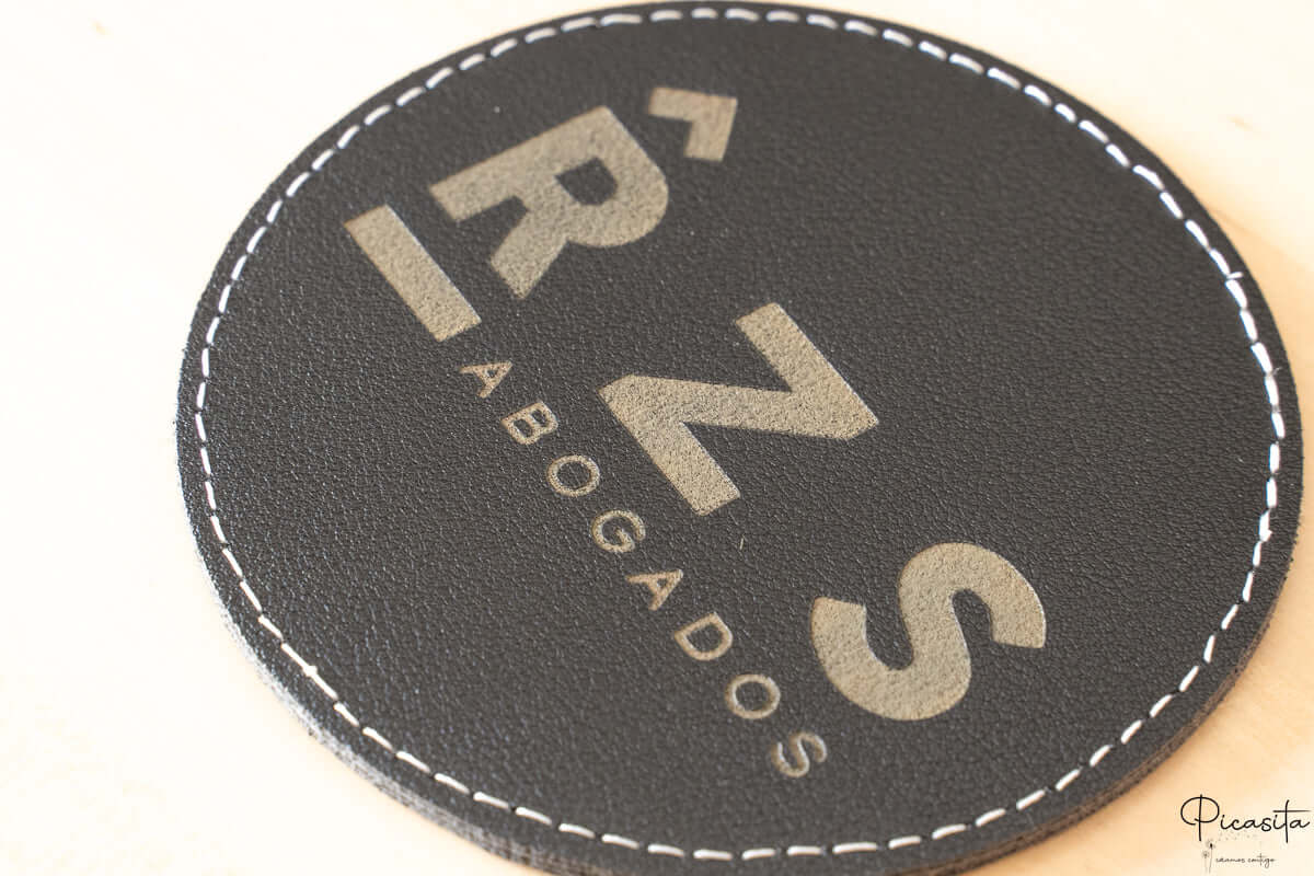 Posavasos de Cuero Sintético Personalizados con Estuche Organizador - Imagen 9